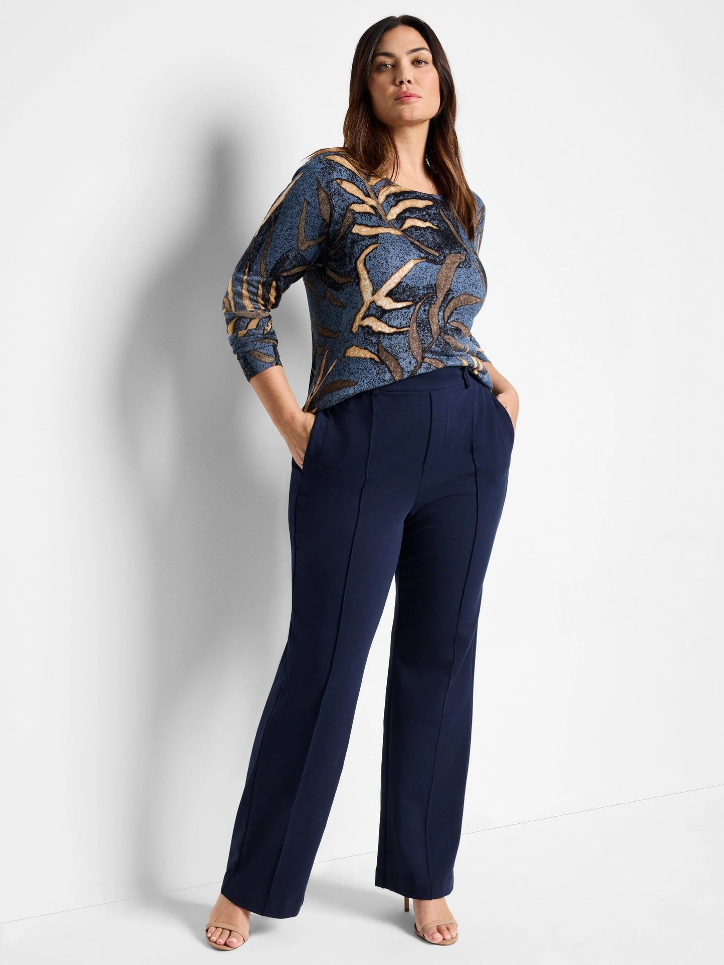 Knit Wide Leg Pleated Pant